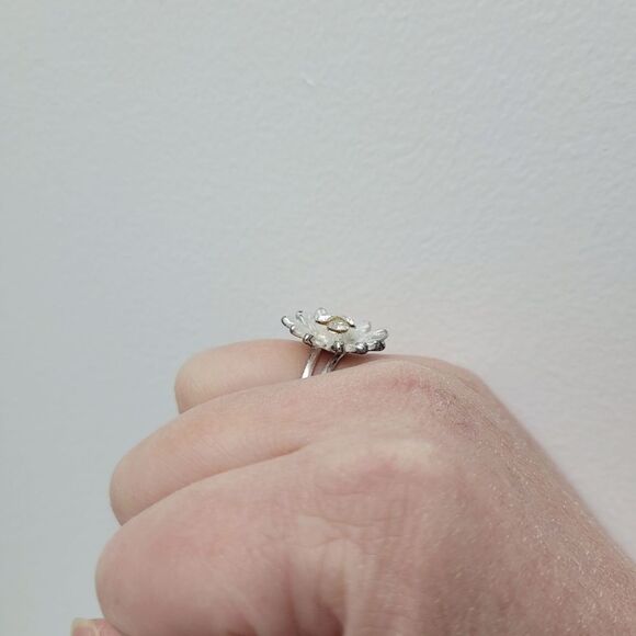 3/$20 Vintage White Flower Clear Stones Adjustable ring - Picture 5 of 7